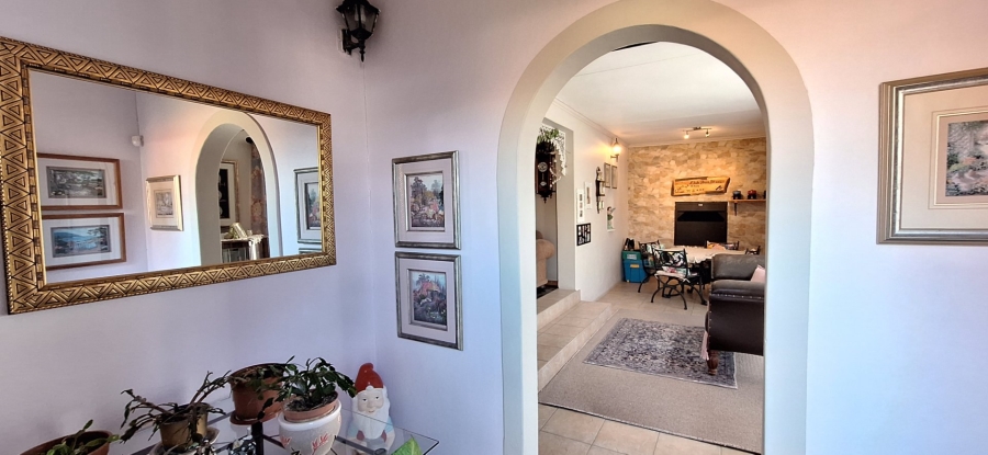 3 Bedroom Property for Sale in Albertinia Western Cape